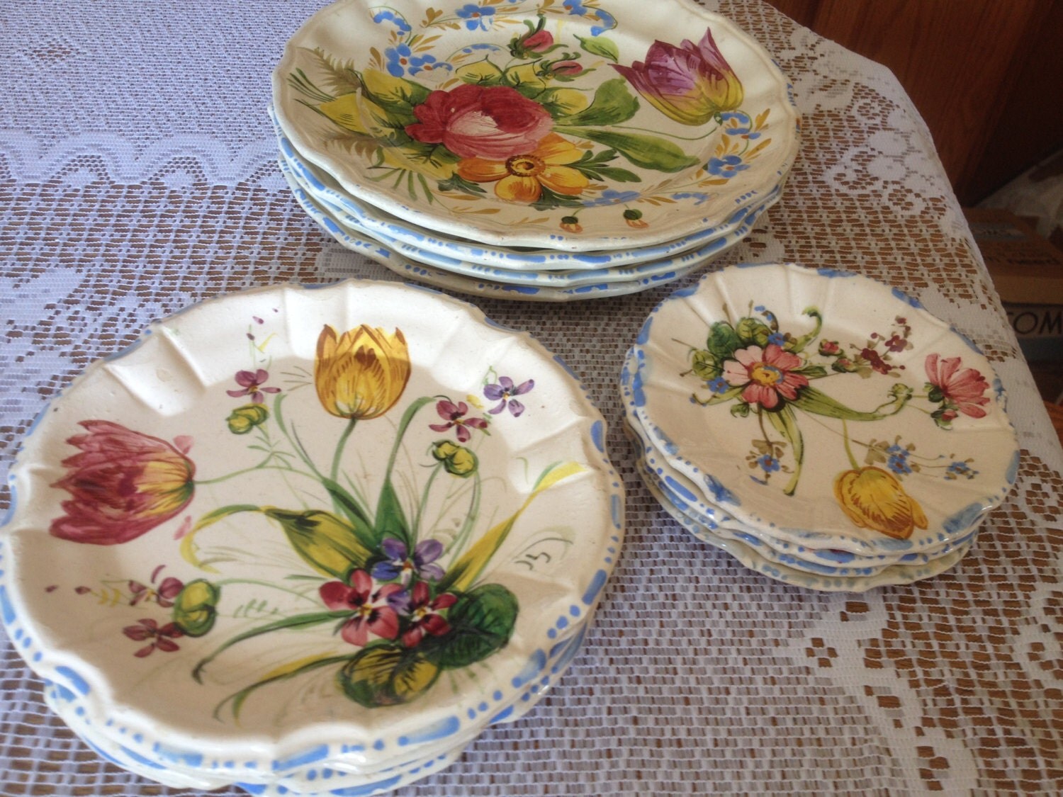 Rare Vintage Majolica Italian Barettoni Nove Handpainted 12