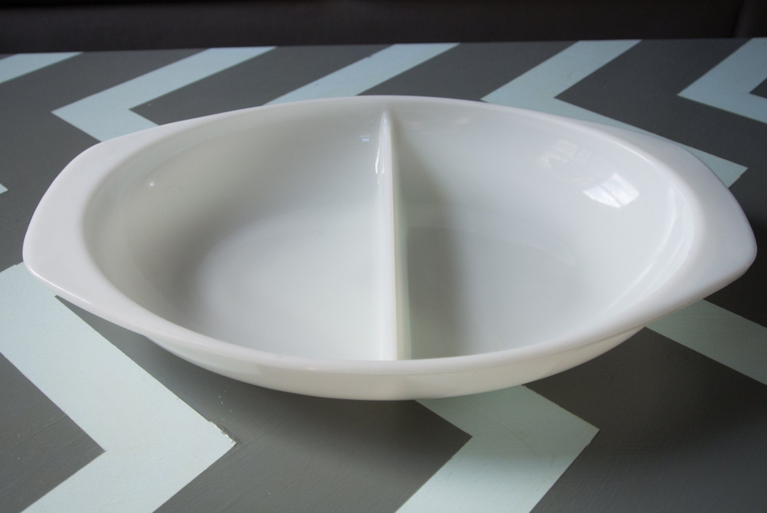 Vintage Pyrex Opal Divided Dish 1063 Haute Juice