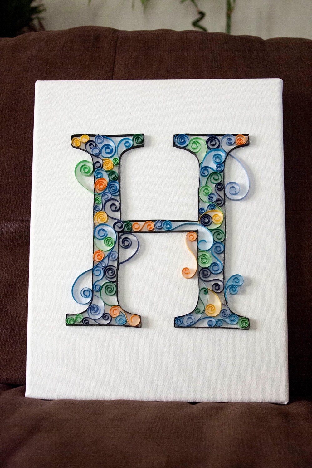 H paper quilling