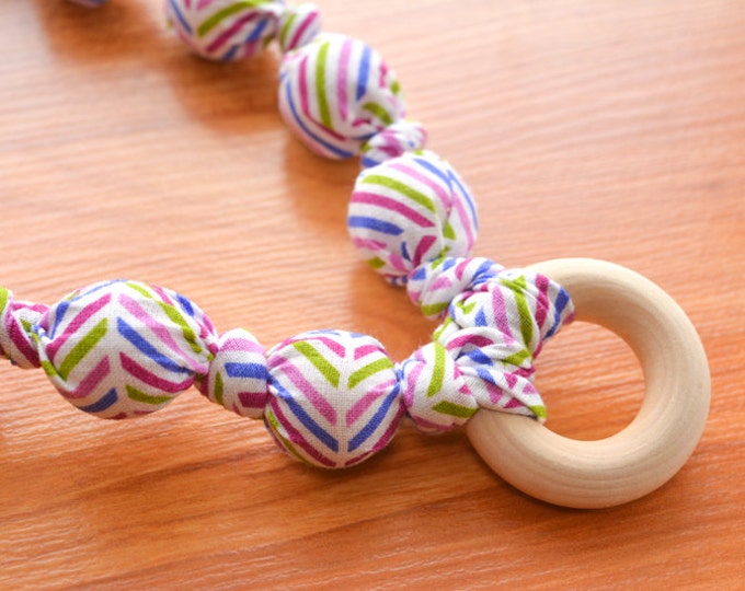 Breastfeeding Nursing Necklace, Teething Necklace, Babywearing Necklace, Fabric Necklace - Single Ring - Pink Weave