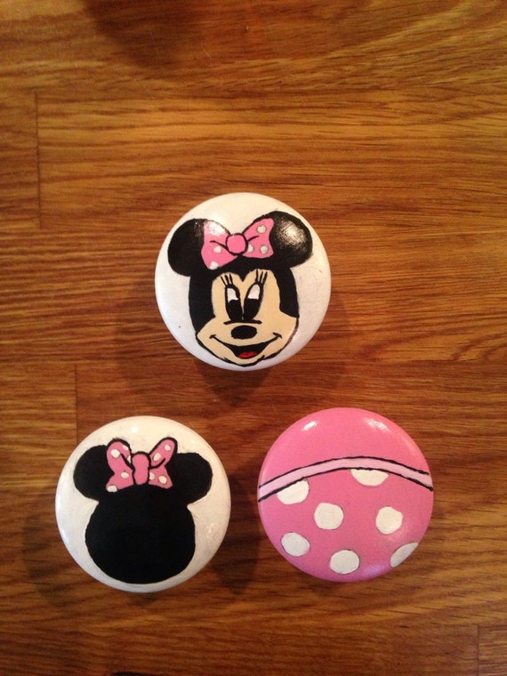 Minnie mouse dresser knobs by TheDapperDolly on Etsy