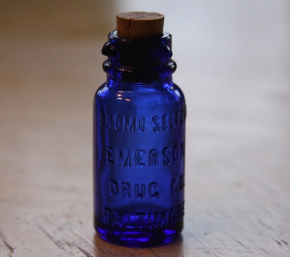 Antique Cobalt Blue Glass Medicine Bottle. by TreasureHunterCove