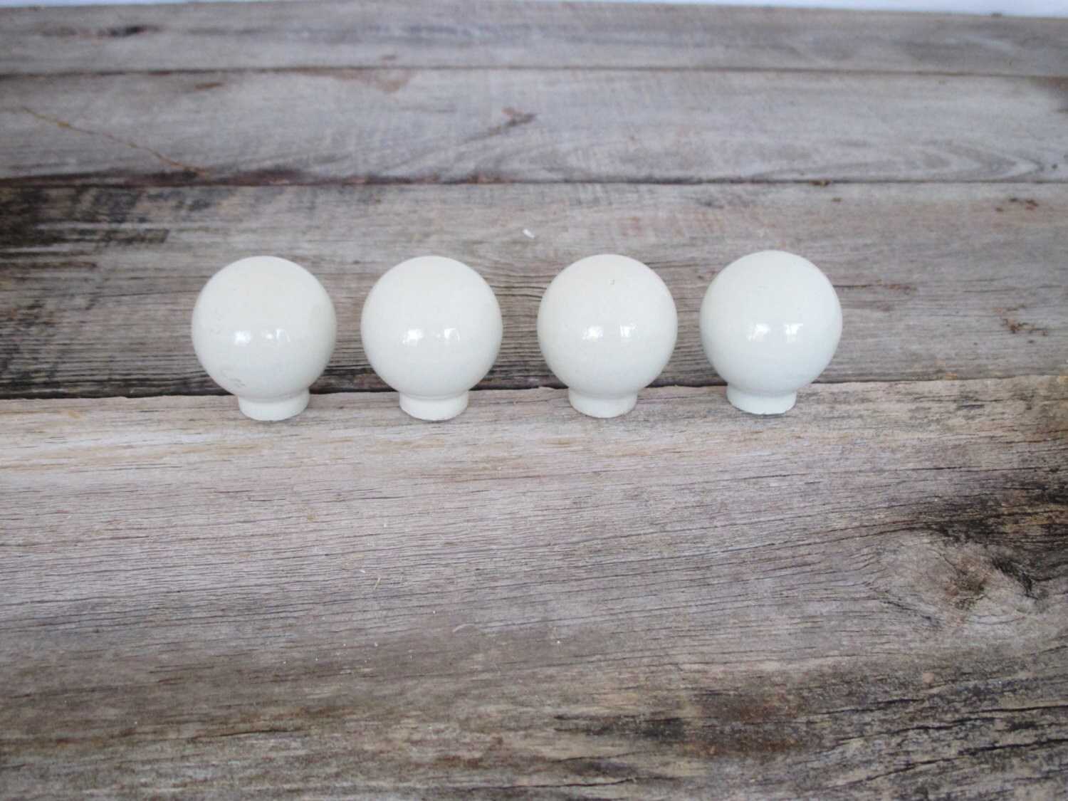 Vintage Knobs Round Ceramic Knobs 4 Salvaged Circular Knobs Retro Ball