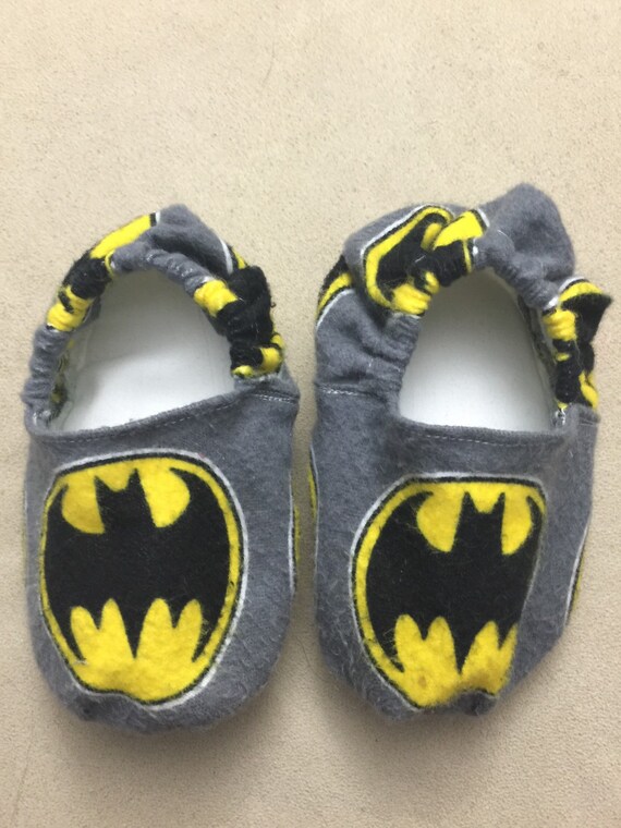 Batman baby booties shoes crib shoes superhero by BabyBrays
