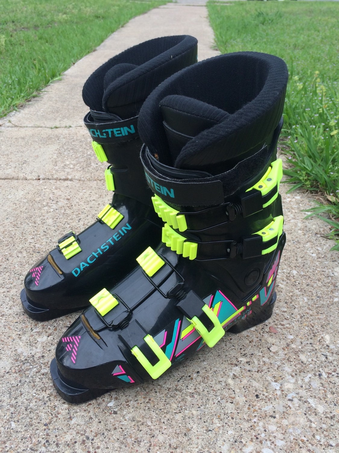 Vintage 1980s Dachstein V2 Snow Ski Boots 28.0 by EstateFinds12