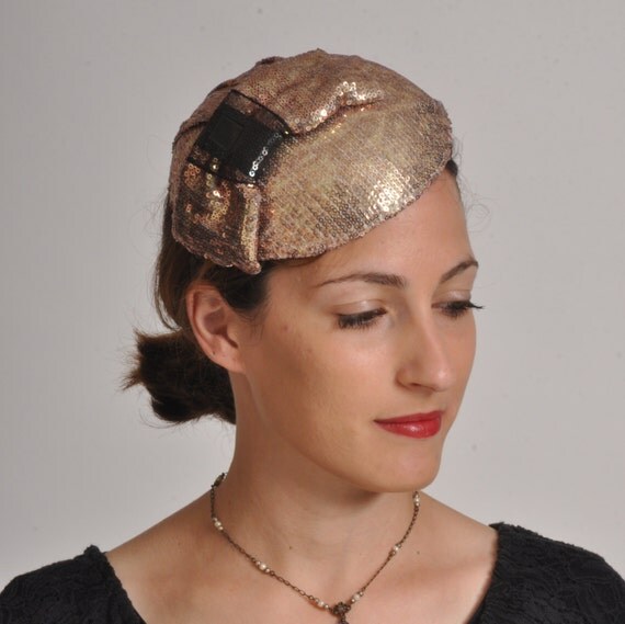 gold pillbox hat / dressy cocktail hat / gold wedding hat