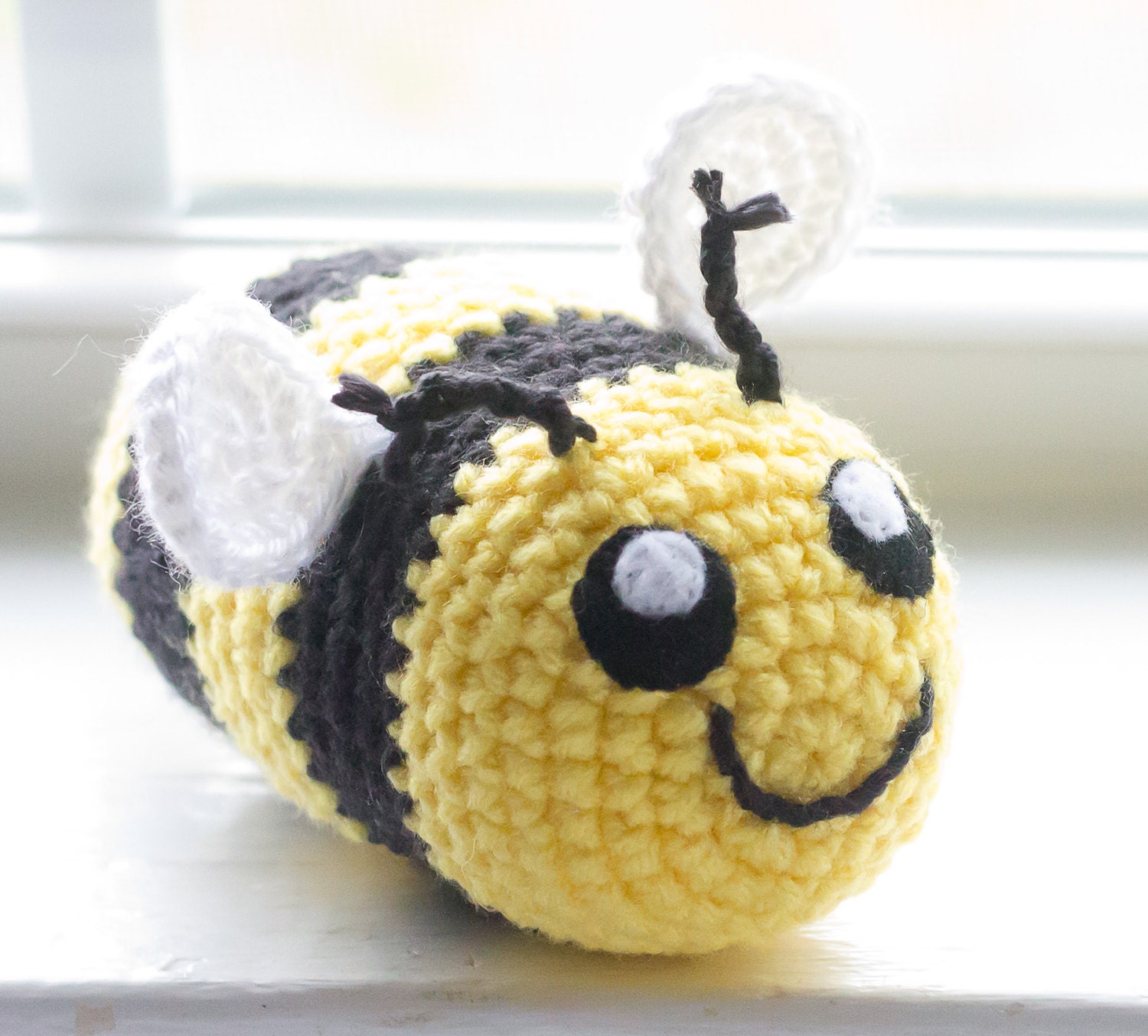 crochet bumble bee stuffed animal