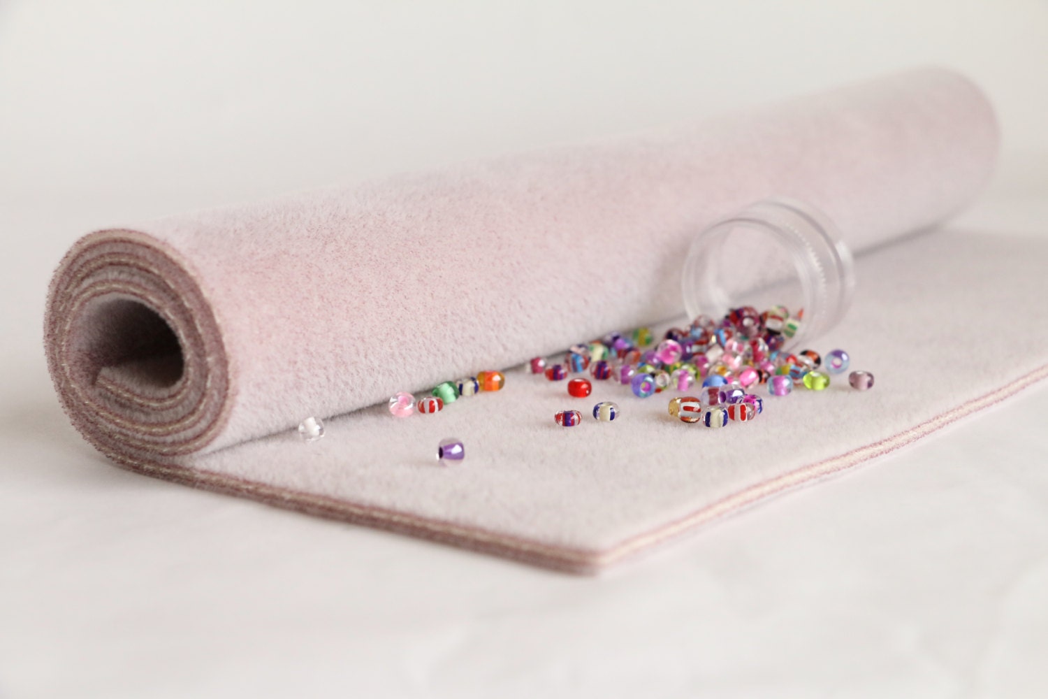 Vellux Bead Mat 22 x 14 inches Jewelry Work Surface in Mauve