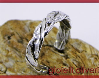 Ring band in sterling silver 925/1000, hammered and burnished