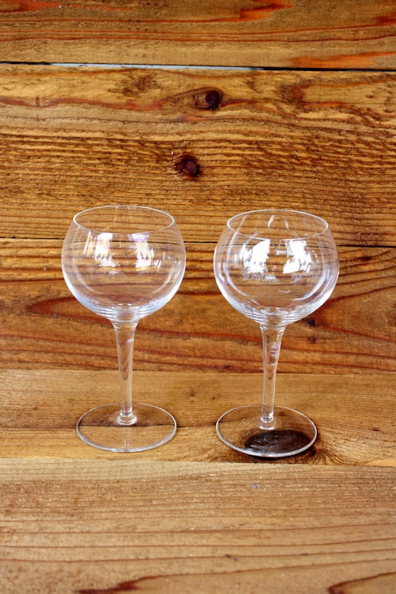 Vintage Pair of Wide Mouth Wine Glasses by NanasAtticFairy on Etsy