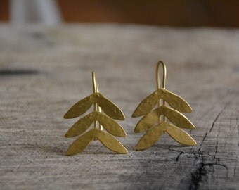 Gold tree earrings, vintage style earrings, bridal earrings, dainty lightweight earrings, delicate gold earrings, bridesmaids earrings gift