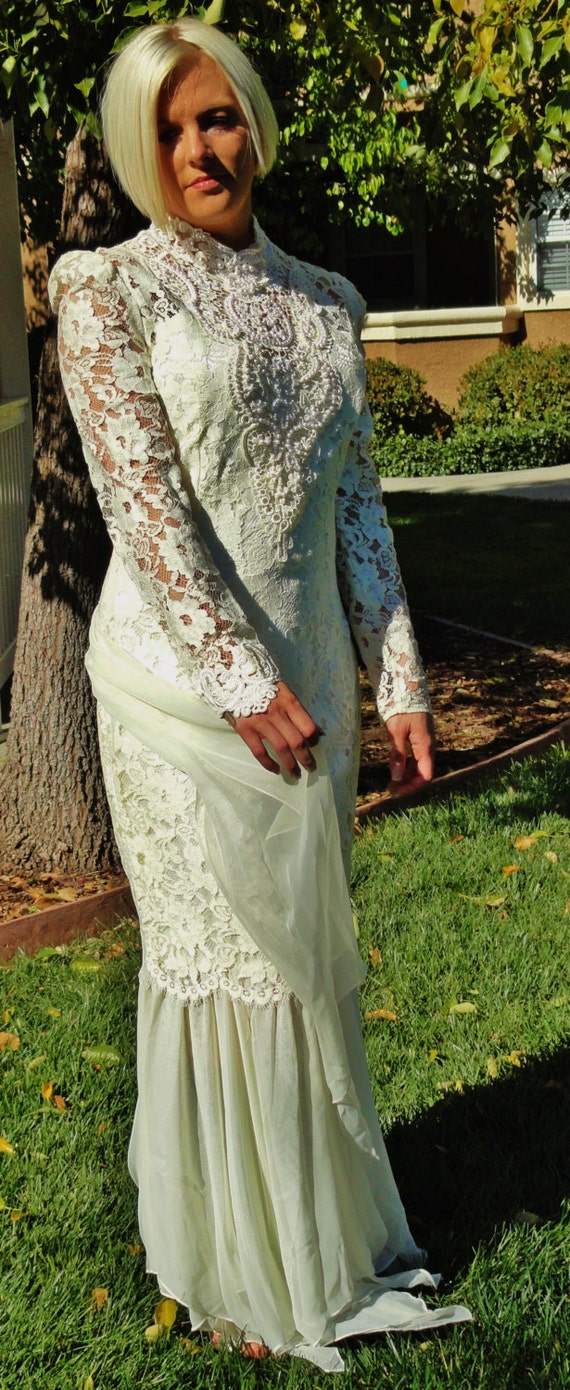 Sale... Vintage Wedding Dress Handkerchief Hem by LovingOldVintage