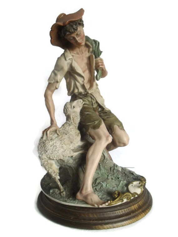 Giuseppe Armani Figurine Capodimonte Porcelain by CeramicsPast