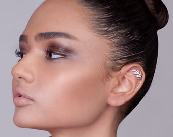 Silver Leaves Cartilage earring - cartilage earring , silver ear piercing , cartilage stud earring , helix piercing , helix stud