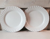 Vintage Johnson Bros. English Ironstone Large Dinner Plates/ Set of 2