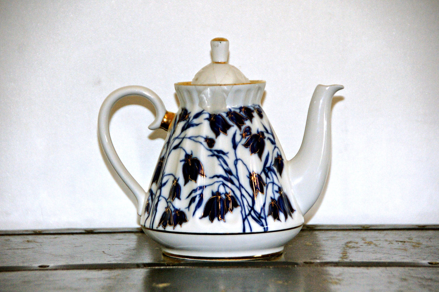 Lomonosov Teapot Russian Blue Bell Floral White Cobalt