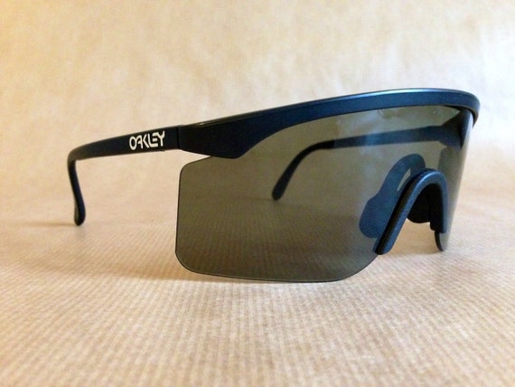 1980s Oakley Razor Blade Sunglasses | www.tapdance.org