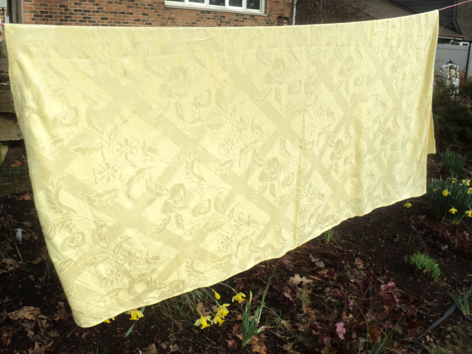 Vintage Yellow Damask Linen Tablecloth with 8 Yellow Damask
