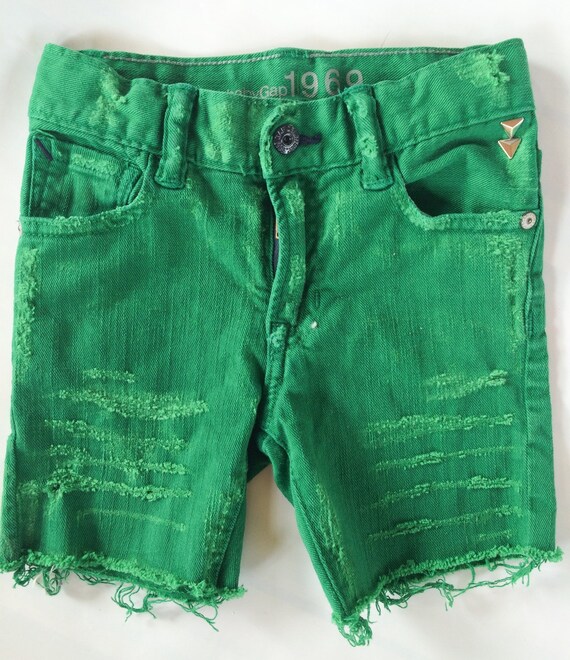 Size 2T. Toddler shorts. Toddler boy shorts. Toddler boy