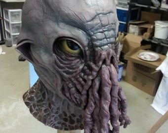 Ood Custom Latex mask with working globe. Red, and green eyes, and extra green in globe.