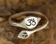 SIRSAK MEDIUM DRAGONFLY LOTUS RING main image 0