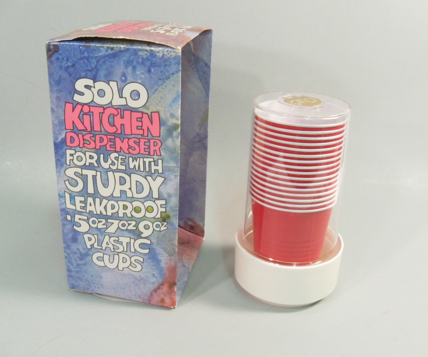 cup vintage solo  back dispenser Welcome