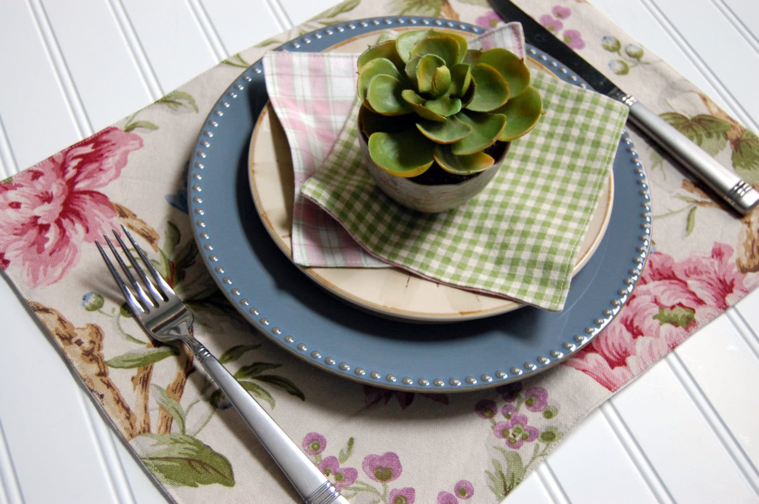 Hayes Cottage Rose Reversible Linen Placemat Set / shabby chic