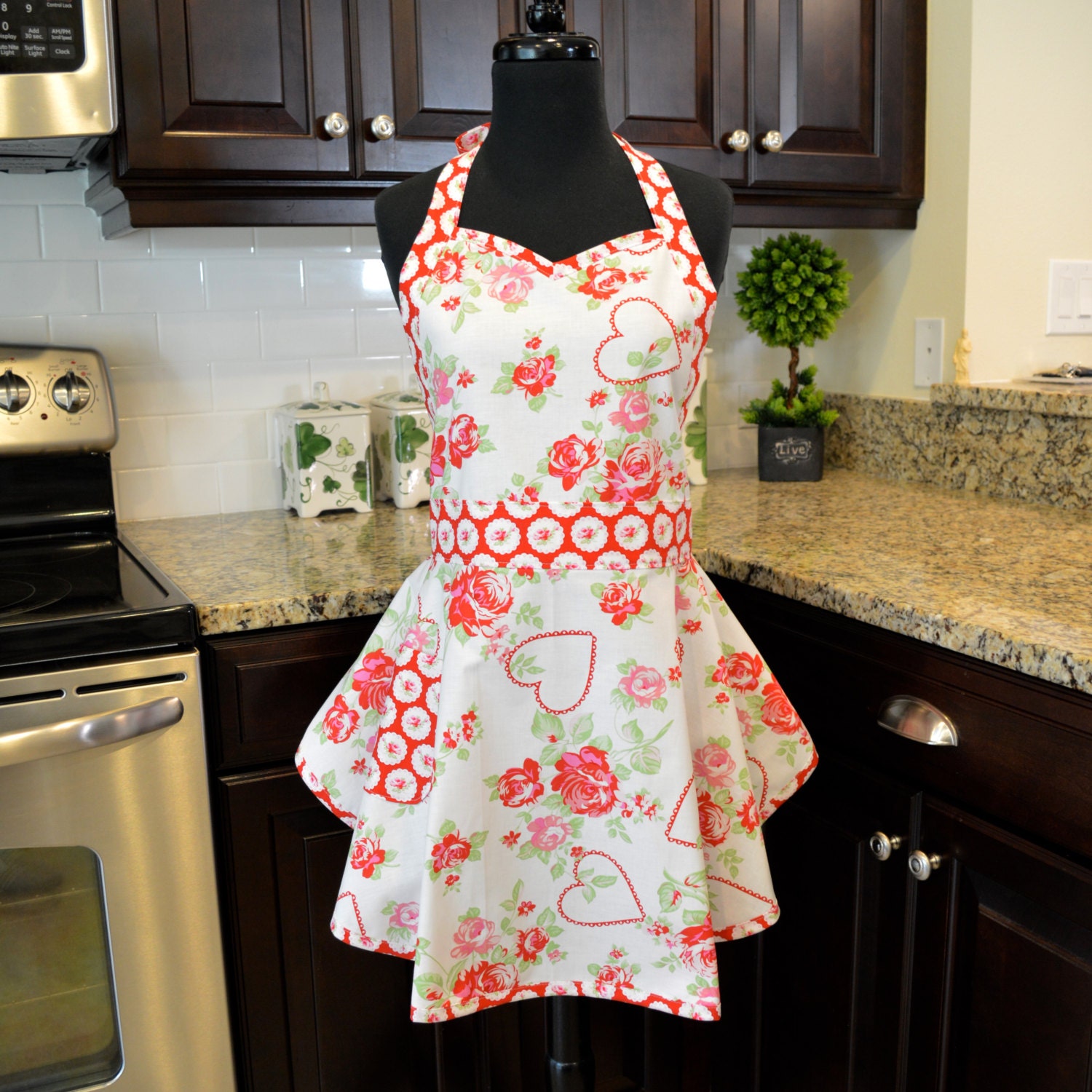 SweetHeart Bib Apron Sassy Apron Fancy Apron by FancyBoutique