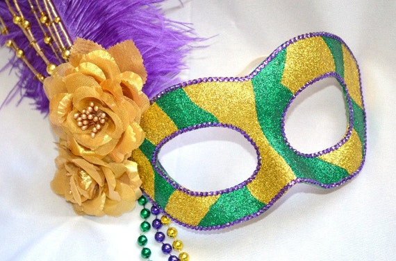 green mardi gras mask