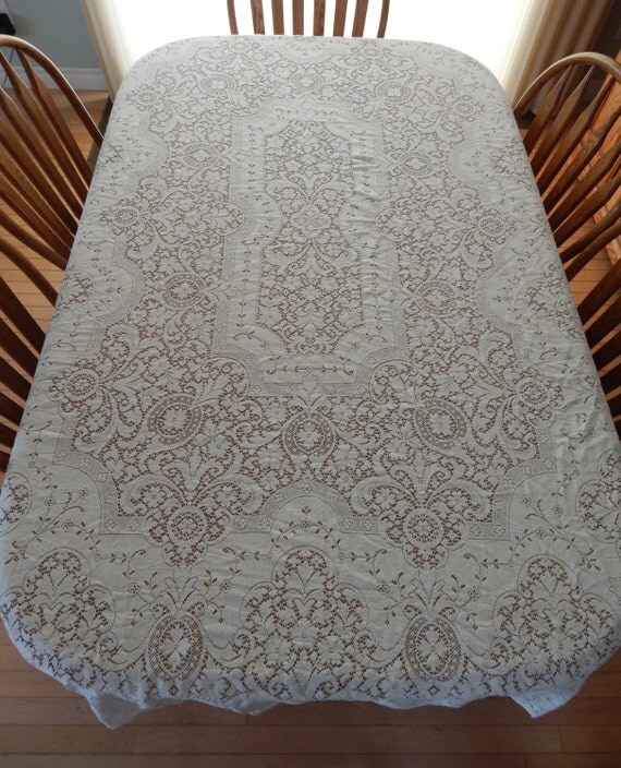Vintage Quaker Lace Tablecloth Cream Color Pattern No 1100