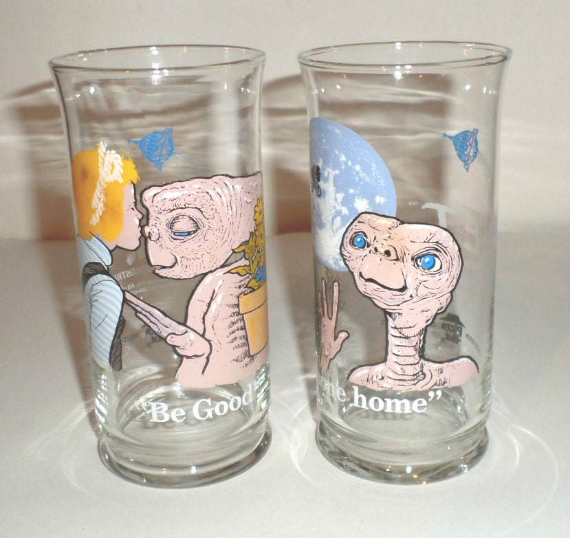 Vintage ET Pizza Hut Glasses E T Collectible Drinking