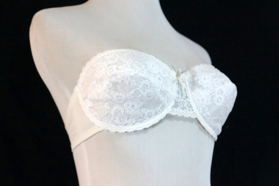 1970s White Strapless Bra Lace Push Up Molded By Reitapievintage