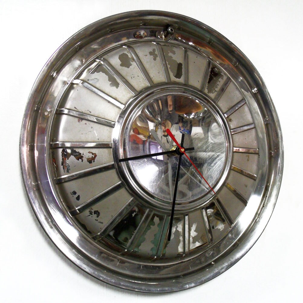 1962 Ford hubcap #5