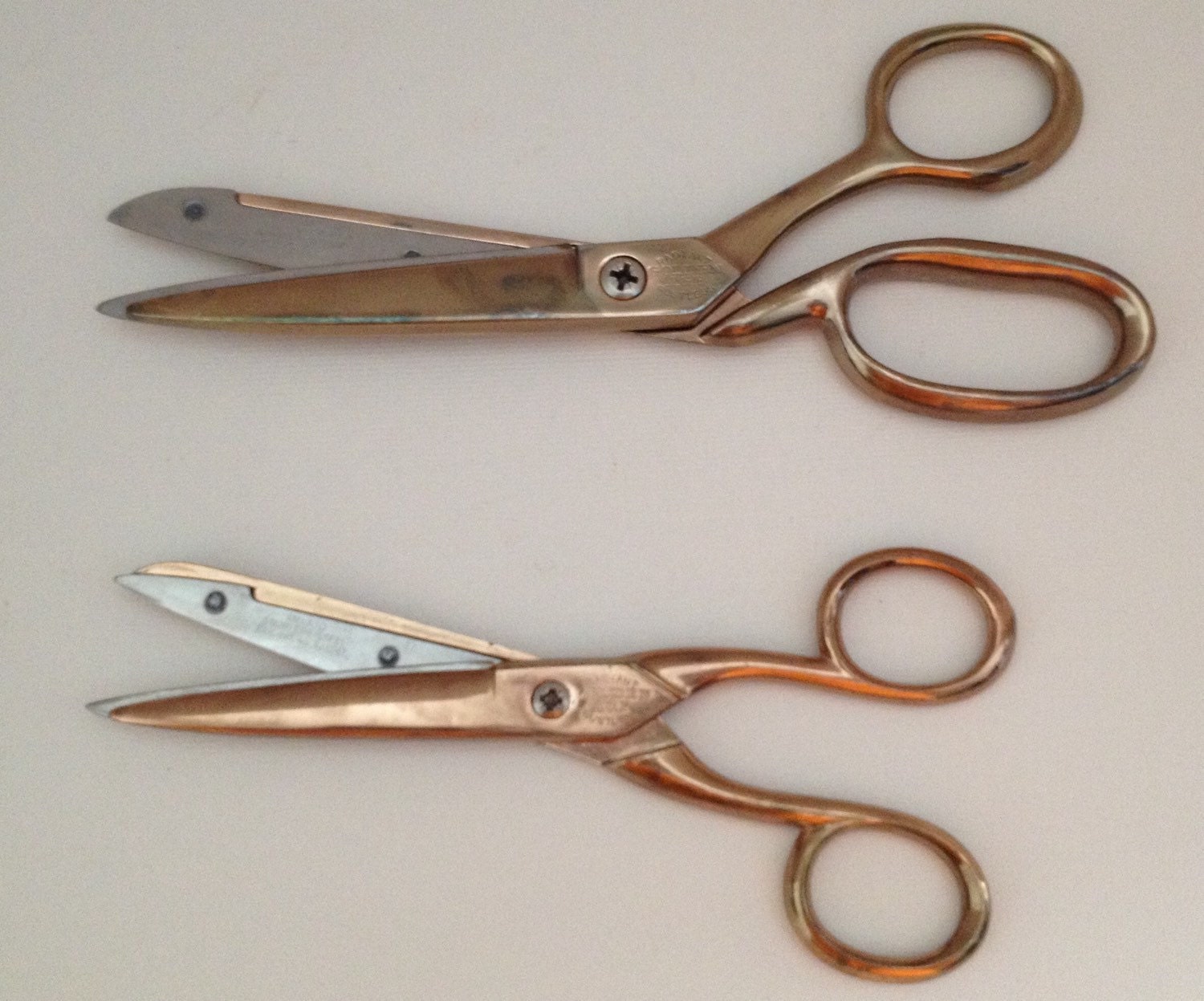 Richards of Sheffield Golden Age Scissors Set of 2 in Case