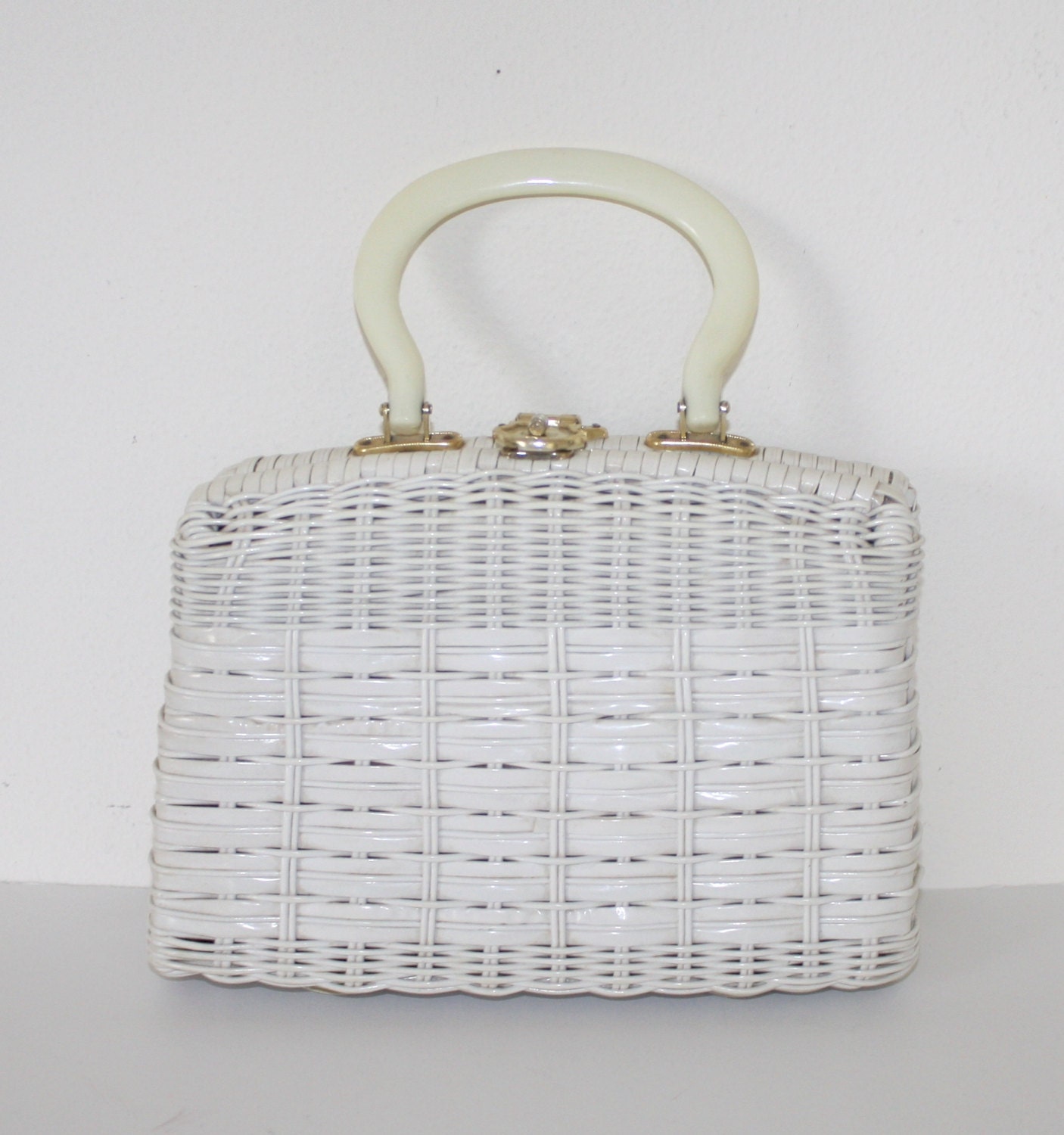 purse wicker