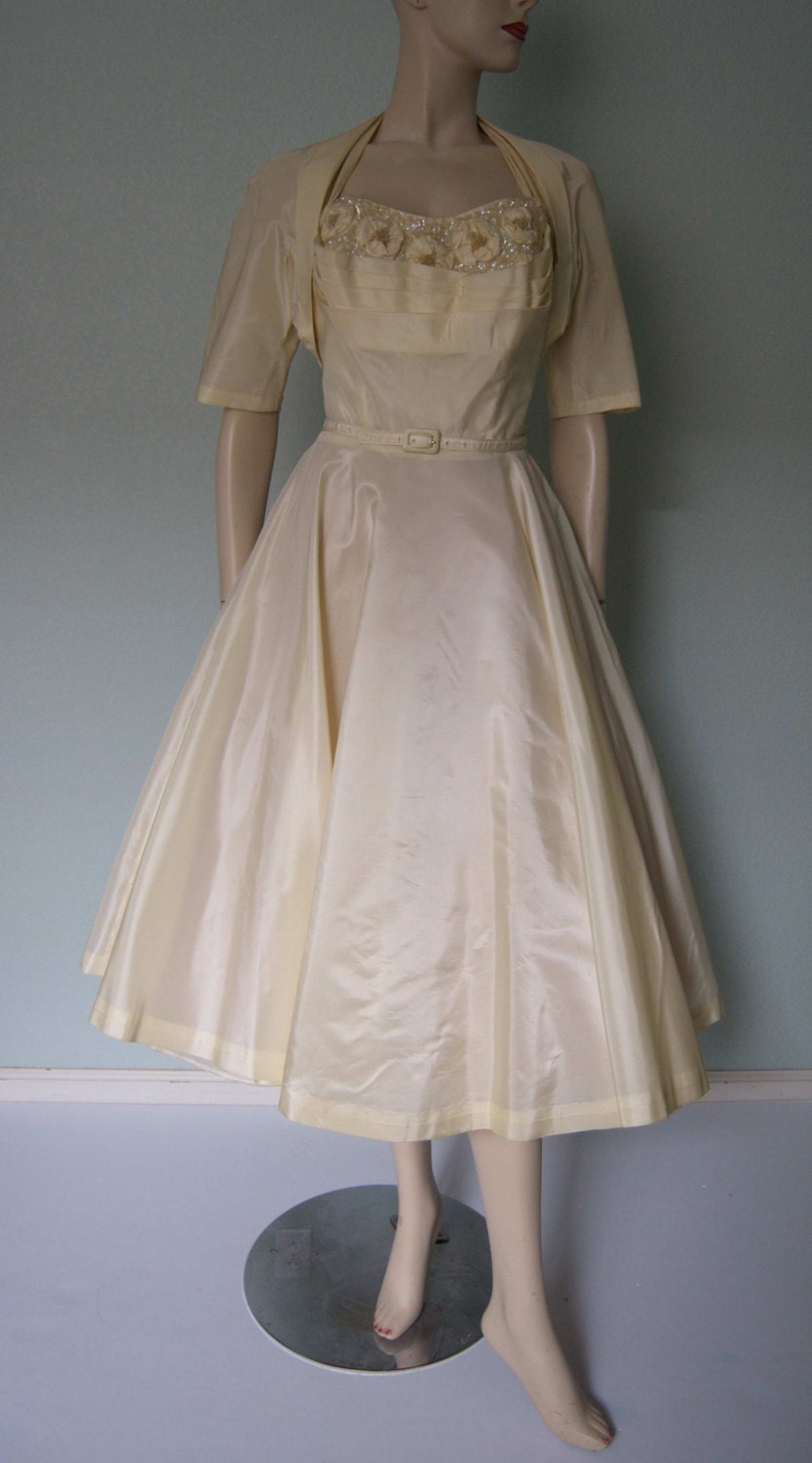 1950s Buttercream Ivory Taffeta Wedding or Party Dress