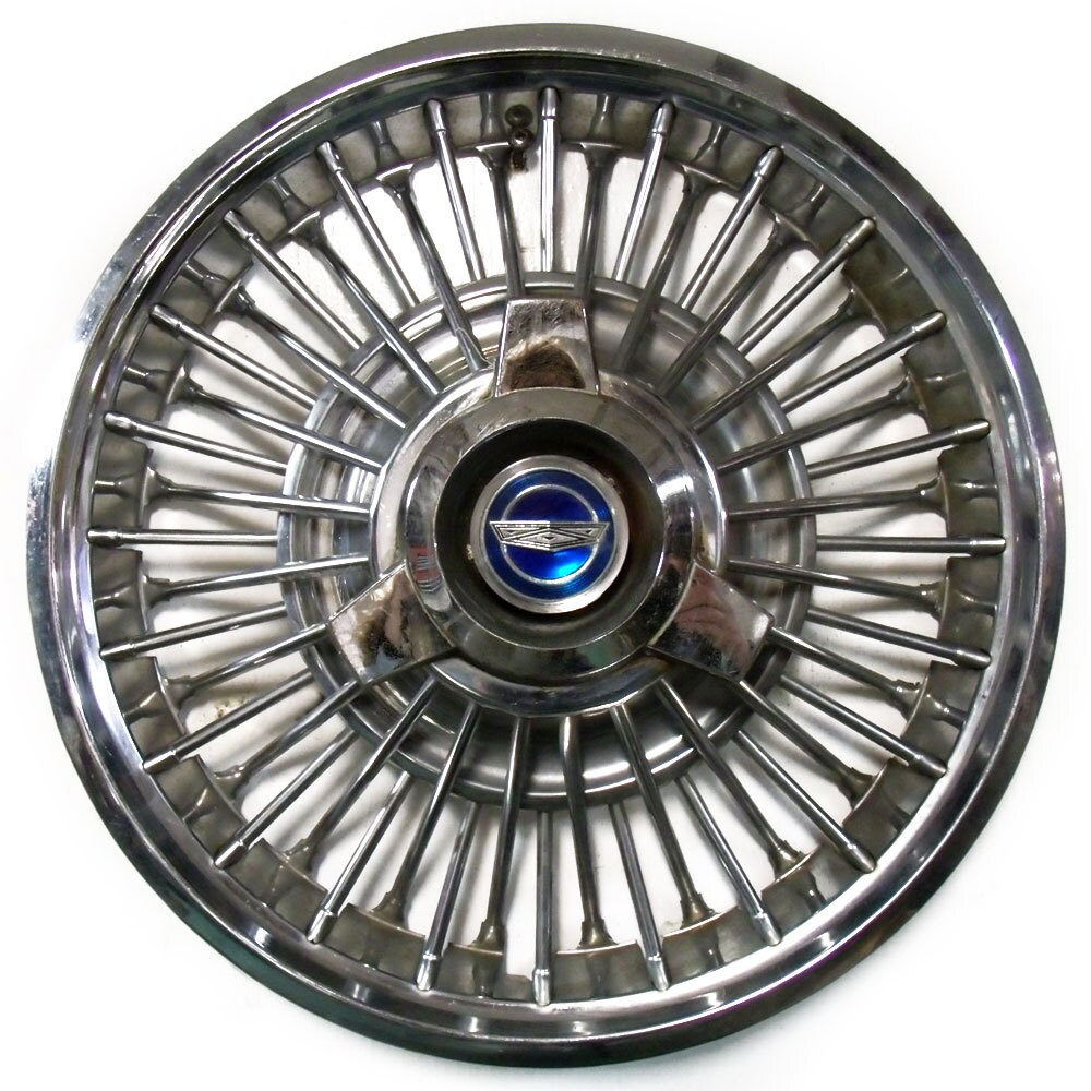 Vintage 1965 1967 Ford Mustang / Fairlane Spinner Hubcap Hub