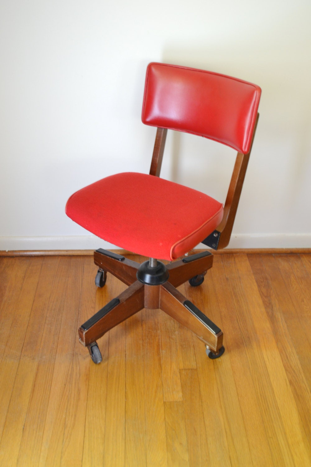 Mid Century Gunlocke Swivel Desk Chair