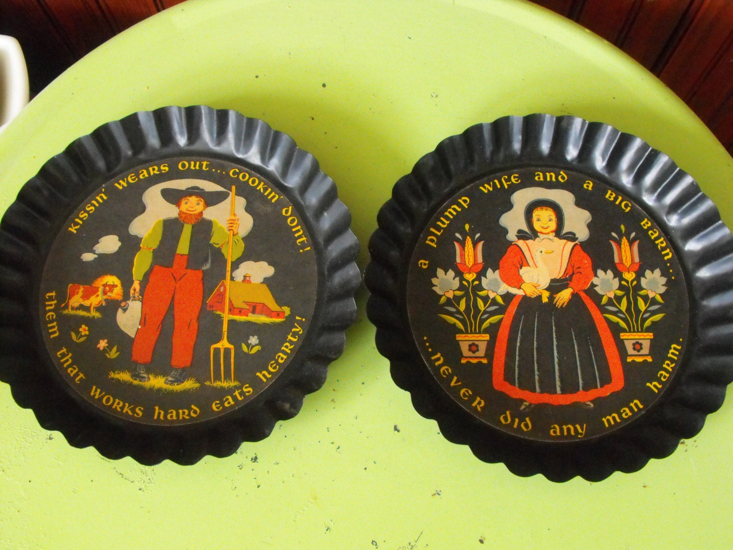 Vintage Tole Twins Pennsylvania Dutch Tin Tart Wall By Peacenluv72