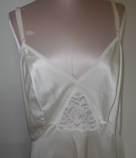 Vintage Full Slip Ivory Size 42 Tall Sears