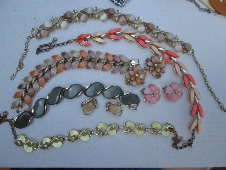 50’s Pink and Multicolor Thermoset Jewelry Set