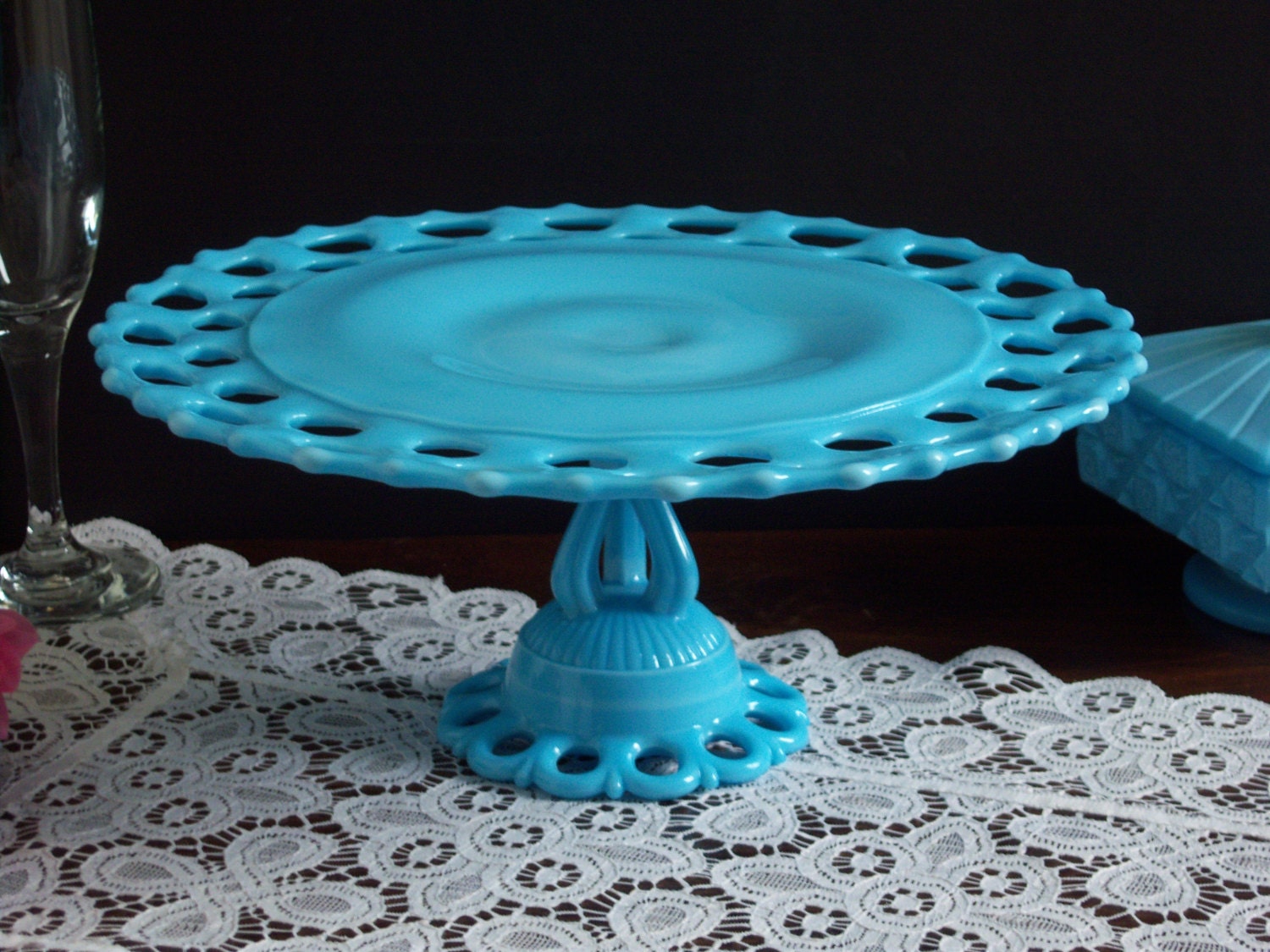 westmoreland-doric-lace-blue-milk-glass-by-retropolitanholmes