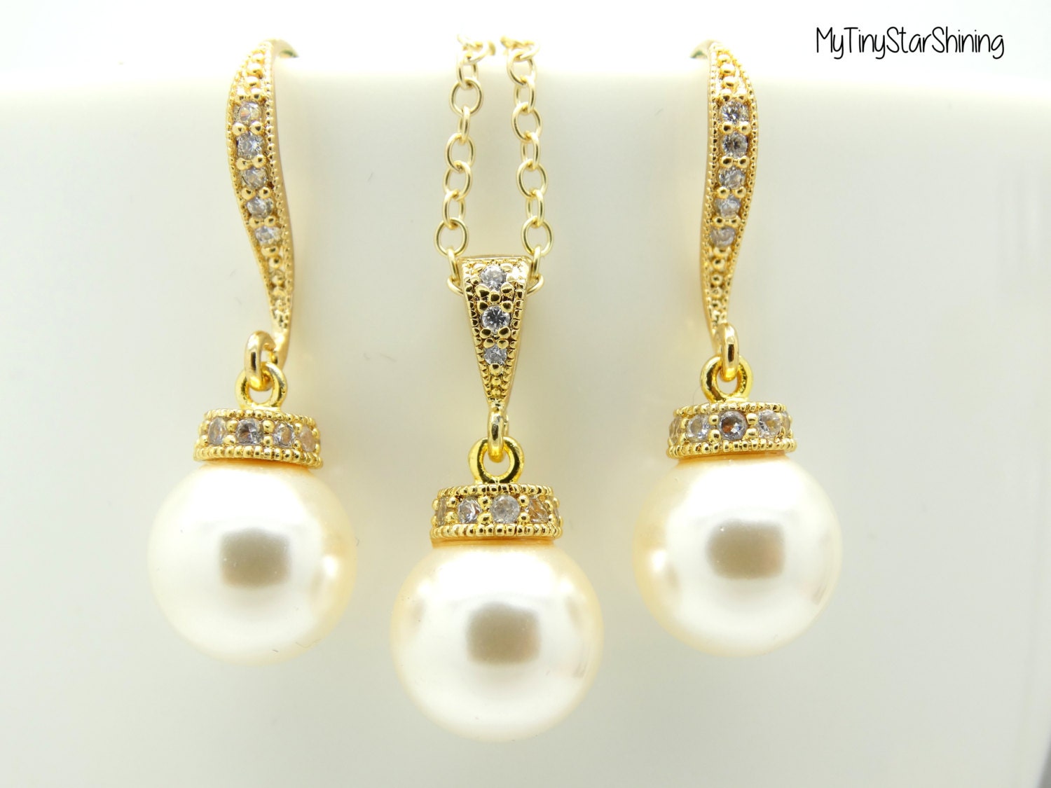 Pearl Earrings and Necklace Set Gold Pearl by MyTinyStarShining