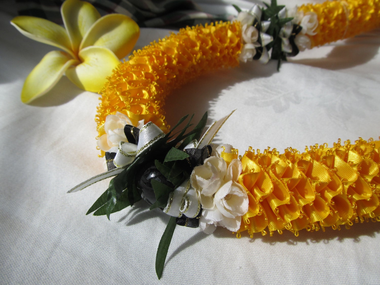 Hawaiian Ribbon Lei YellowGold Kukui Nut Carnation Lei