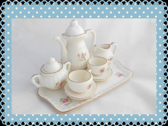 ceramic tea set to paint