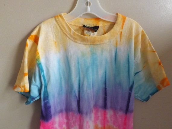 1970s Tye Dye Shirt. Boho Shirts. Vintage Shirts. Girl