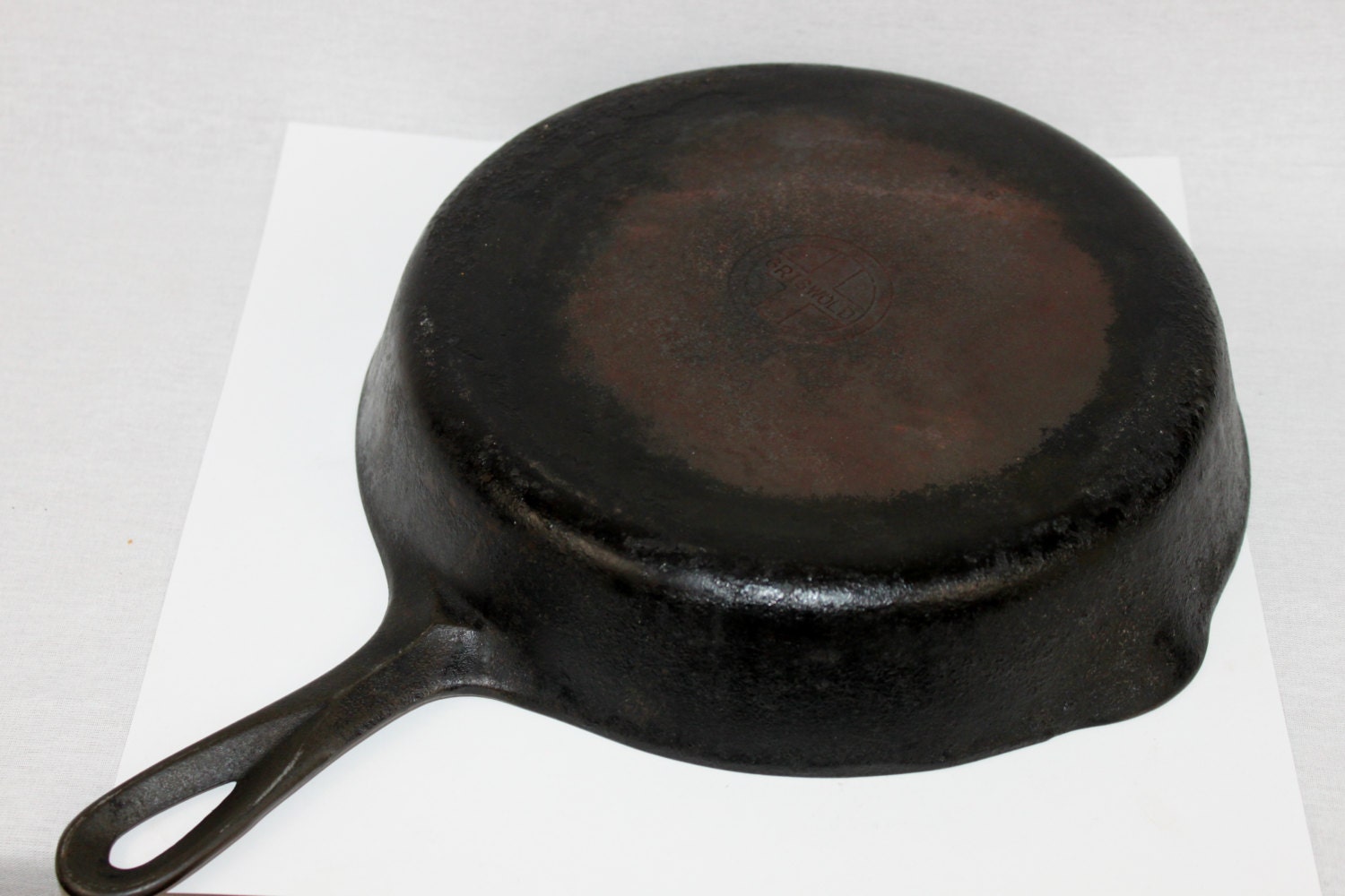 Vintage Cast Iron Cookware For Sale 9