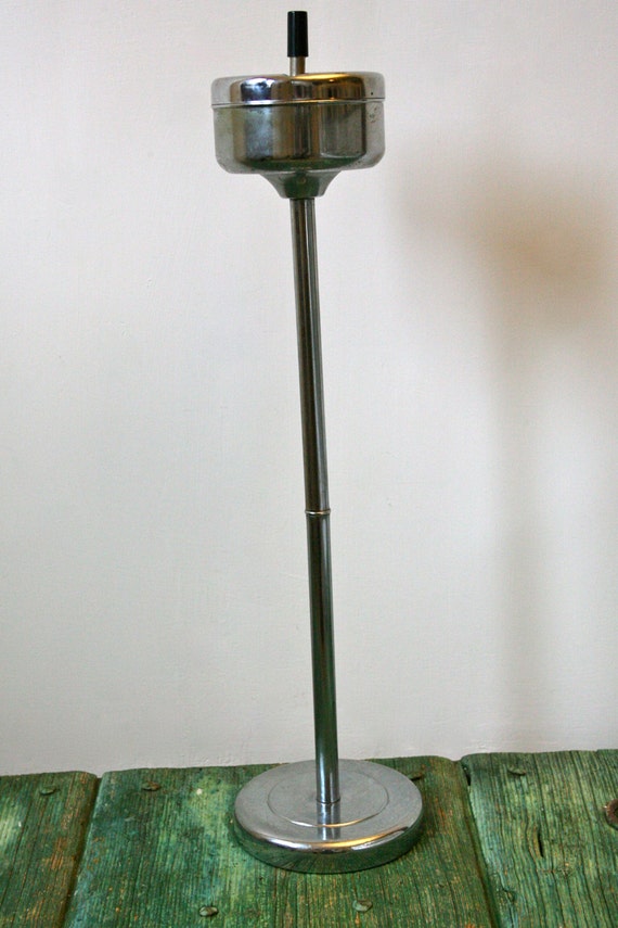 Italian ash tray stand