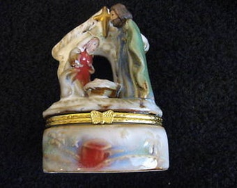 Hinged Nativity Trinket Box 3 3/4"Collectible CL9-11