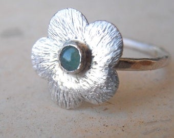 Aventurine flower ring, 5 petals rustic flower / precious stone ring stacking ring - 1.5 mm thick Silver ring, made to order